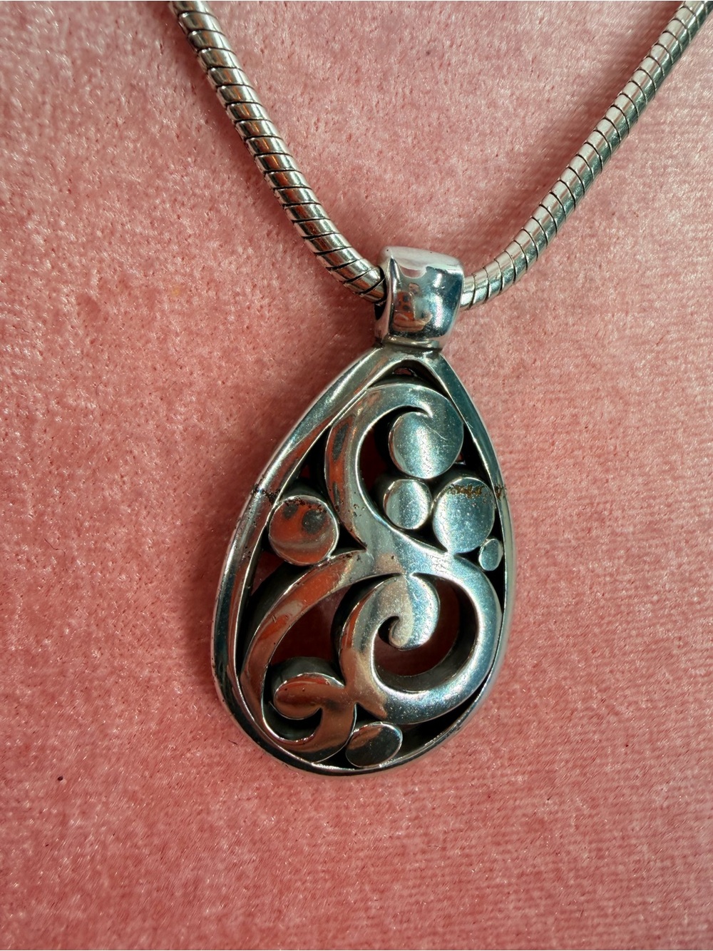 GUC Brighton Contempo Necklace - Picture 7 of 11